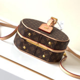 B1P20E15 Popular leather bag 