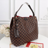 B1P11E84 Popular leather bag 