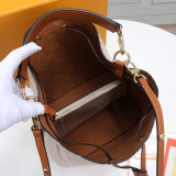 B1P11E81 Popular  leather bag 