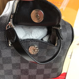 B1P11E870 Popular leather bag 