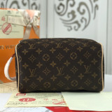 B1P11E870 Popular leather bag 