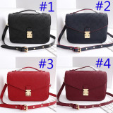 B1X41E92 Popular leather bag 
