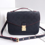 B1X41E92 Popular leather bag 