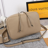 B12X61E04 Popular leather bag 