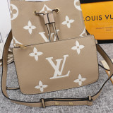B12X61E04 Popular leather bag 