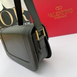 B5X111VL45 Popular  leather bag 