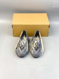 4A87Z  Popular shoes