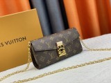 B1X43E32 Popular  leather bag 