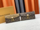 B1X43E32 Popular  leather bag 