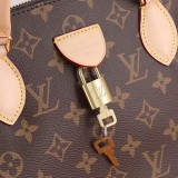 B12X43E126 Popular leather bag 