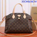 B12X43E126 Popular leather bag 