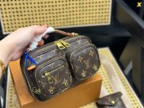B1X43E162 Popular  leather bag 