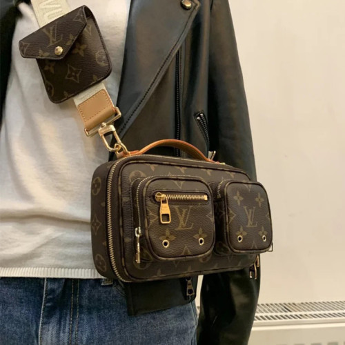 1XE162B  Fashionable leather bag 