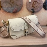 B12X73E28 Popular leather bag 
