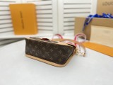B12X73E28 Popular leather bag 