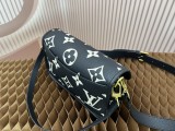 B12X73E28 Popular leather bag 