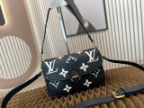 B12X73E28 Popular leather bag 
