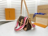 B12X73E28 Popular leather bag 
