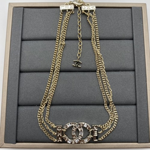 1NC83X Fashionable high -quality necklace bracelet earrings