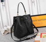 B12X73E60 Popular leather bag 