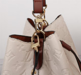 B12X73E60 Popular leather bag 