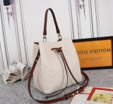 B12X73E60 Popular leather bag 