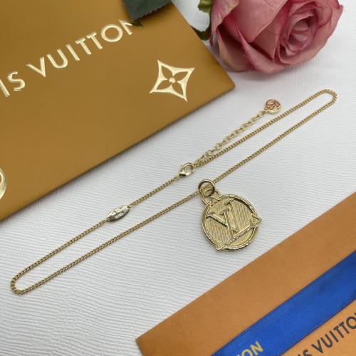 1YE246X  Popular  Necklaces