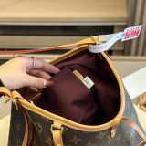 B6X103E136 Popular  leather bag 