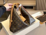 B6X103E136 Popular  leather bag 