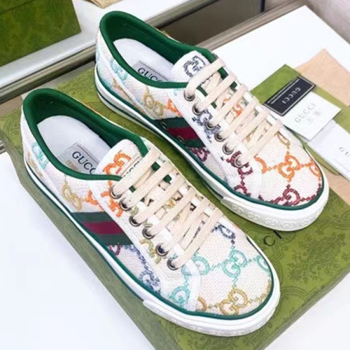 Z2YB49 Popular shoes