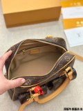 B6X14E253 Popular    leather bag 
