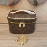 B1X34E273 Popular  leather bag 