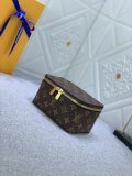 B1X34E272 Popular  leather bag 