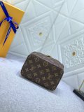 B1X34E272 Popular  leather bag 