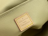 B1X34E273 Popular  leather bag 