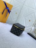 B1X34E272 Popular  leather bag 
