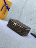 B1X34E272 Popular  leather bag 