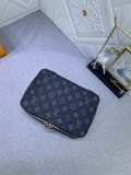B1X34E272 Popular  leather bag 