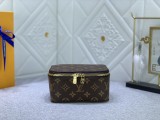 B1X34E272 Popular  leather bag 