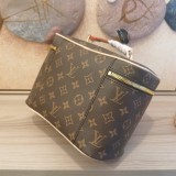 B1X34E273 Popular  leather bag 