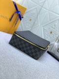 B1X34E272 Popular  leather bag 