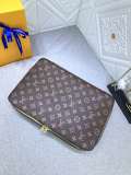 B1X34E272 Popular  leather bag 