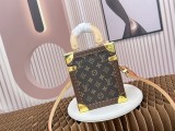 B1X34E276 Popular  leather bag 