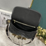 B12X44E318 Popular   leather bag 