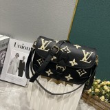B12X44E318 Popular   leather bag 