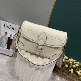 B12X44E318 Popular   leather bag 