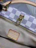 B12X44E330 Popular   leather bag 
