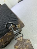 B12X44E340 Popular leather bag 
