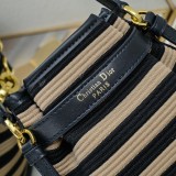 B12X44D370 Popular leather bag 