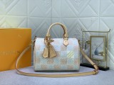 B12X44E269 Popular  leather bag 